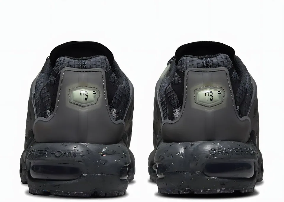 Nike Air Max Plus Utility, Black - Volt (3)