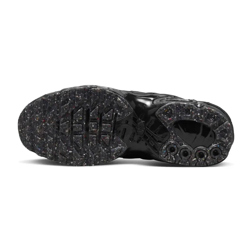 Nike Air Max Plus Utility, Triple Black (2)